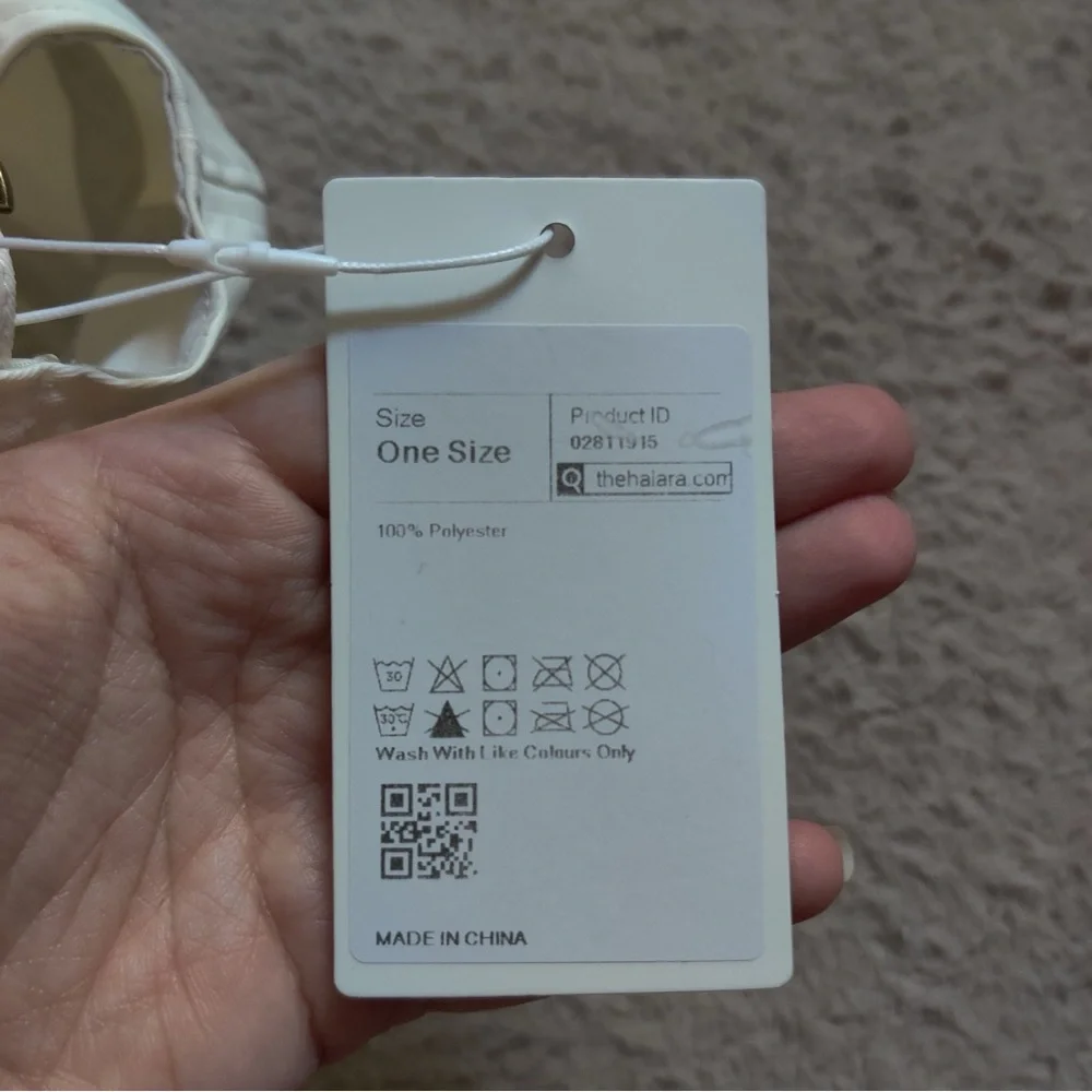 HALARA Logo Baseball Cap Hat Star White Cream NWT Green Letters Embroidered OS - Picture 4 of 7